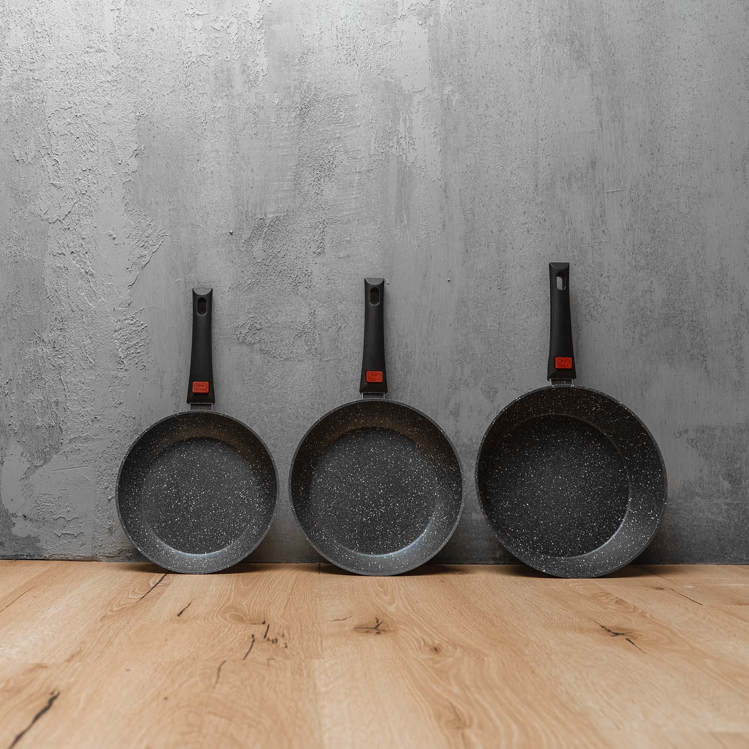 PANVICA Ø 24 CM BLACK GRANITE
